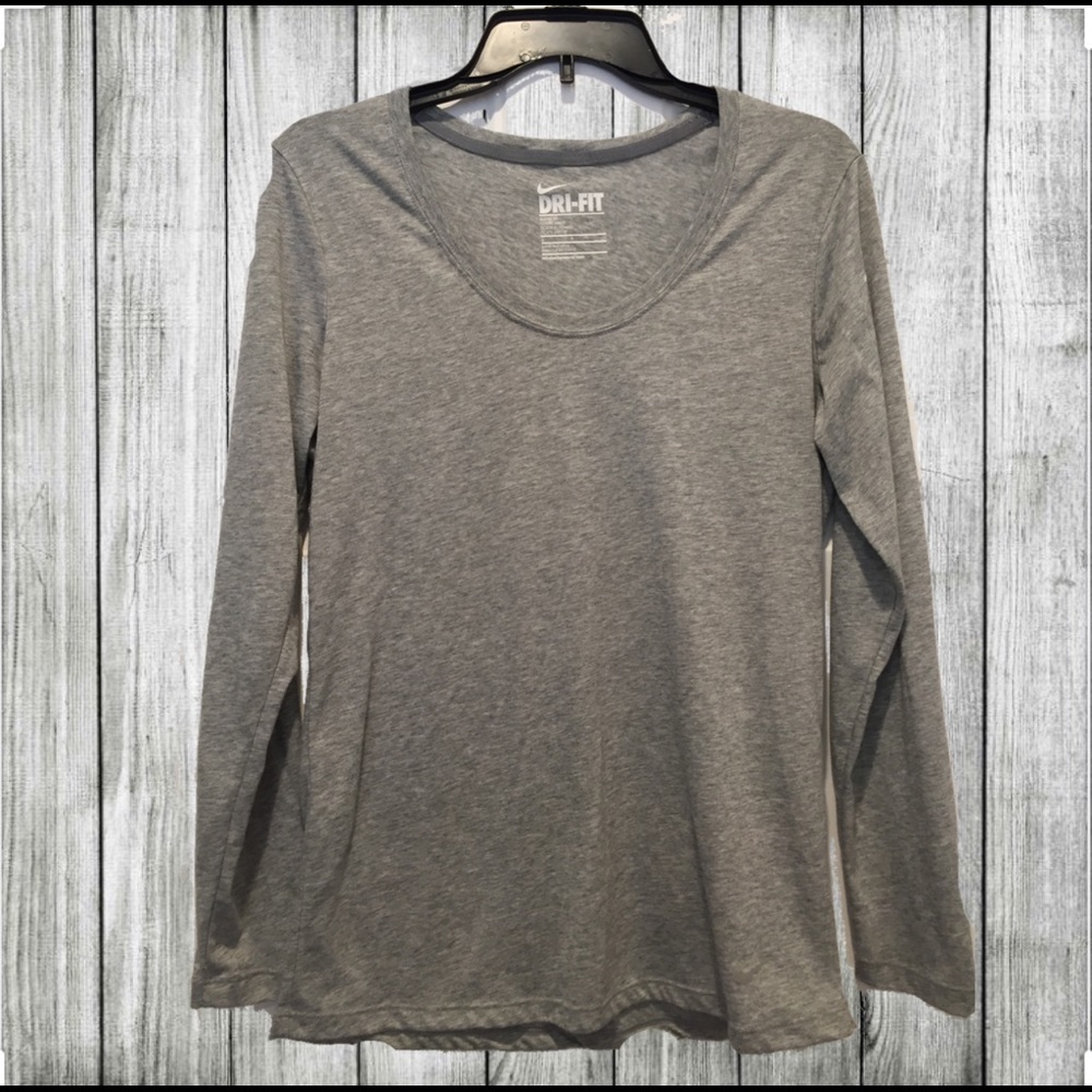 🌟EUC🌟 GRAY NIKE DRI FIT LONG SLEEVE TEE